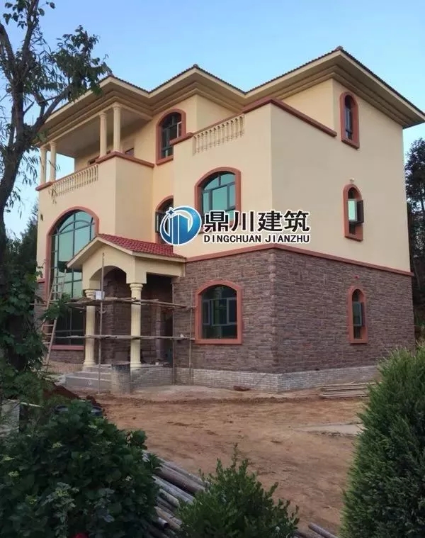 三層旋轉樓梯復式農村別墅建房案例，大氣漂亮得不像話！