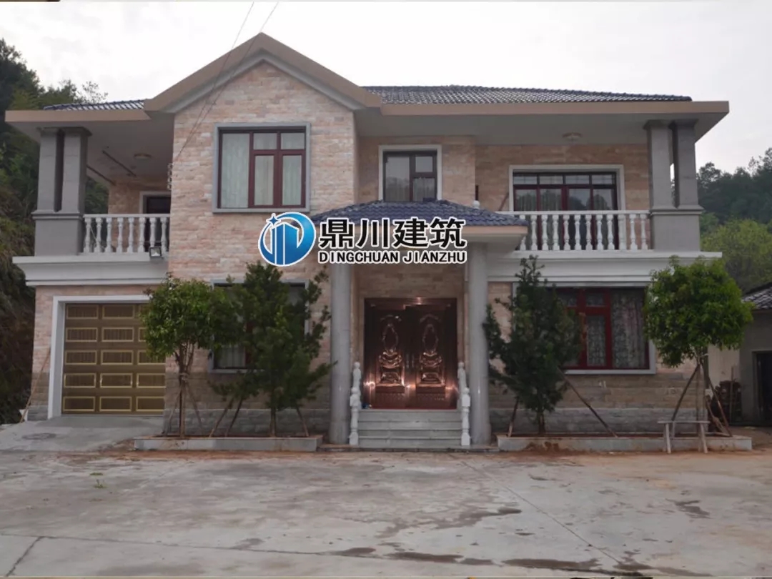 主體37萬的二層自建房設計，實拍美到爆，配上歐式構件更有檔次！