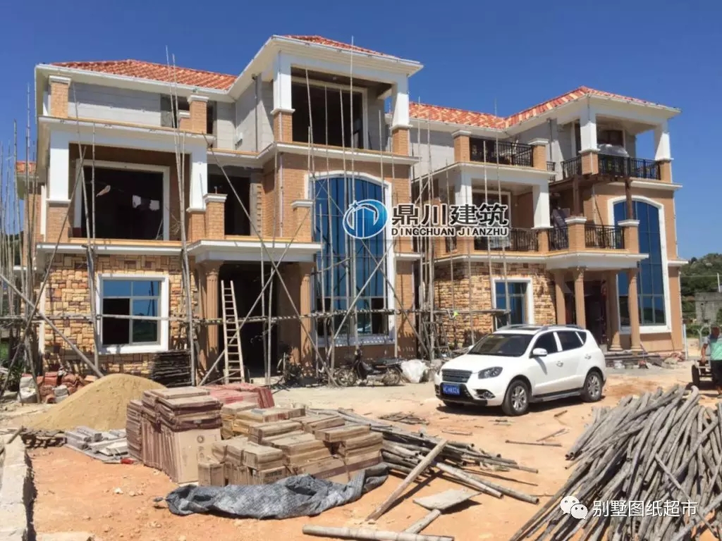 在城里28萬能買到7室4廳3衛1廚1露臺1車庫嗎？在農村建房就可以！