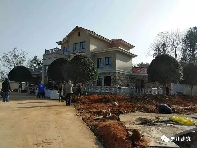 令人心動的花園式農村別墅，你是不是也想來一套?