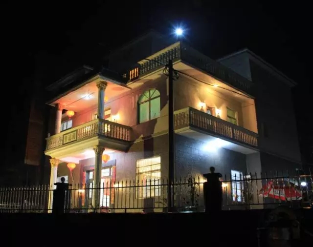 【分享】江西網(wǎng)友花30萬(wàn)建成帶門面的農(nóng)村別墅，臨街地基很適合！