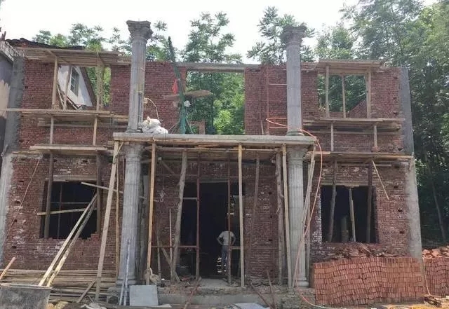農(nóng)村自建房巧用羅馬柱，讓房子高端大氣還不貴！
