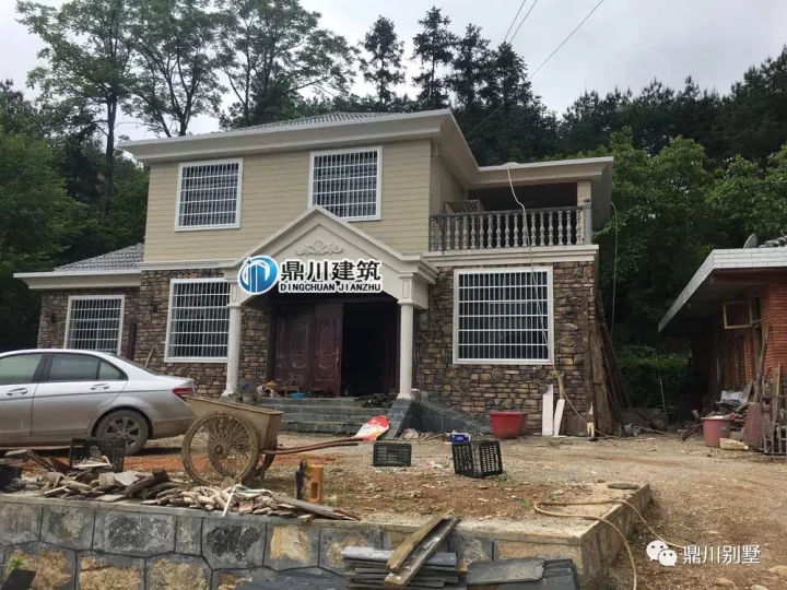 二層的實(shí)用小別墅