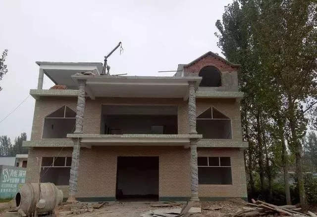 農(nóng)村自建房巧用羅馬柱，讓房子高端大氣還不貴！