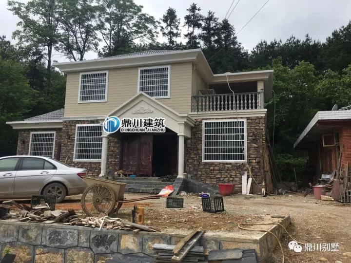 二層的實(shí)用小別墅