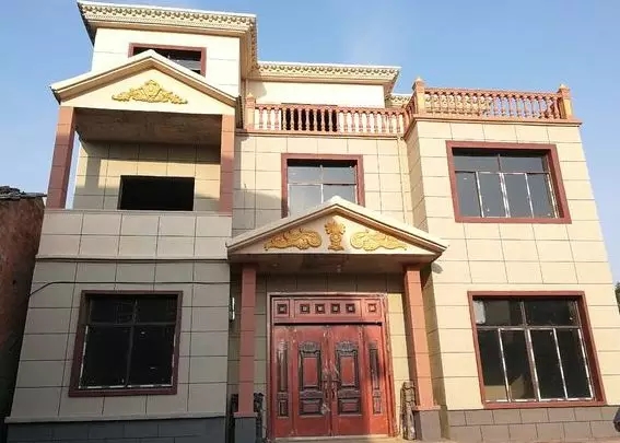 【自建房案例】網友30萬蓋三層自建房，建成效果讓鄰居紛紛仿建！