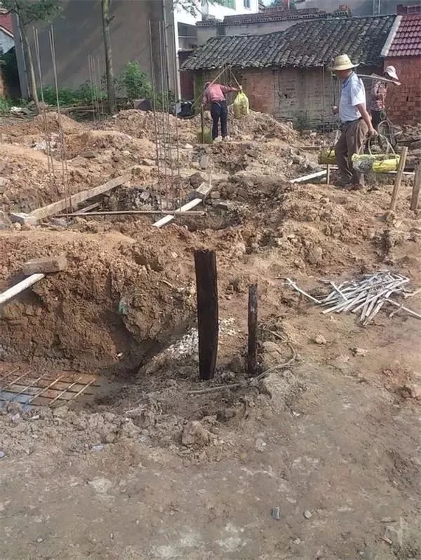 建房自訴：大叔15萬建好一層自建房，簡單舒適還省錢！