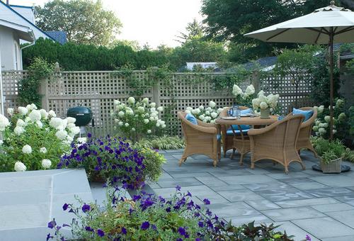 別墅露臺(tái)花園的布置技巧