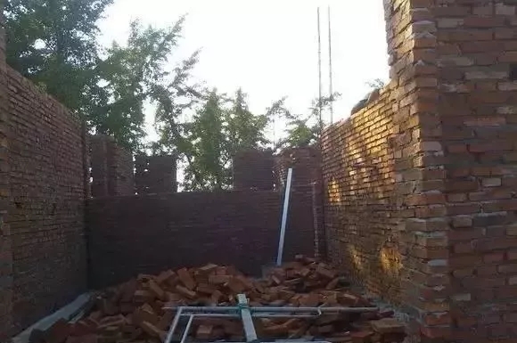 一款美觀經濟又實惠的一層帶閣樓農村自建別墅