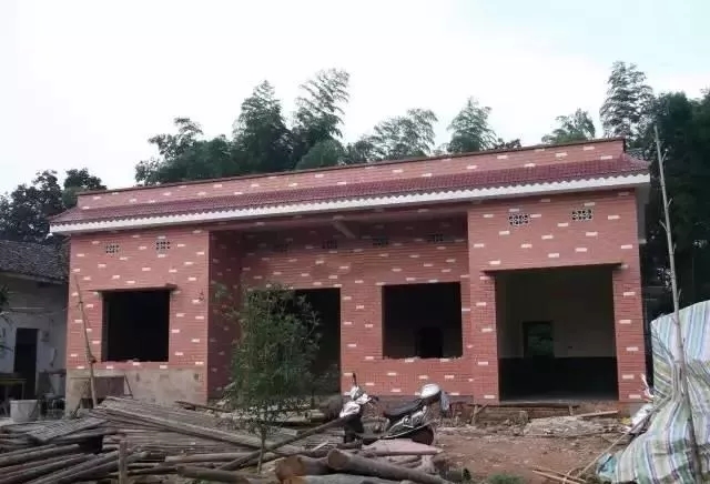 建房自述：一層帶閣樓自建房10萬搞定，養(yǎng)老真是很適合！