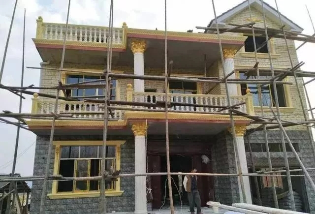 農(nóng)村自建房巧用羅馬柱，讓房子高端大氣還不貴！