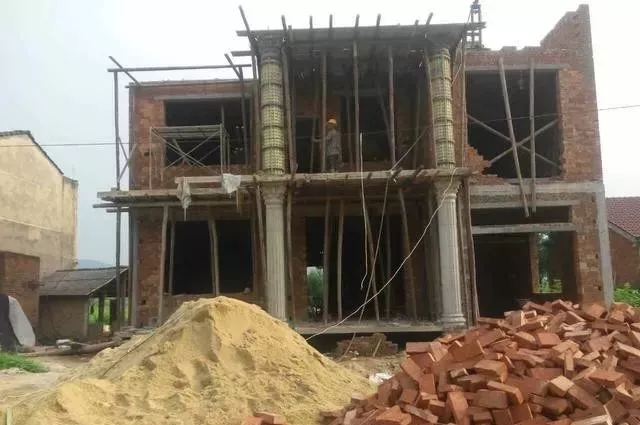 農(nóng)村自建房巧用羅馬柱，讓房子高端大氣還不貴！